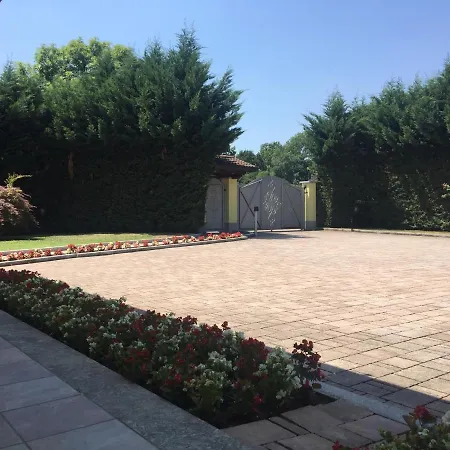 Althea بيت ضيافة Ronago